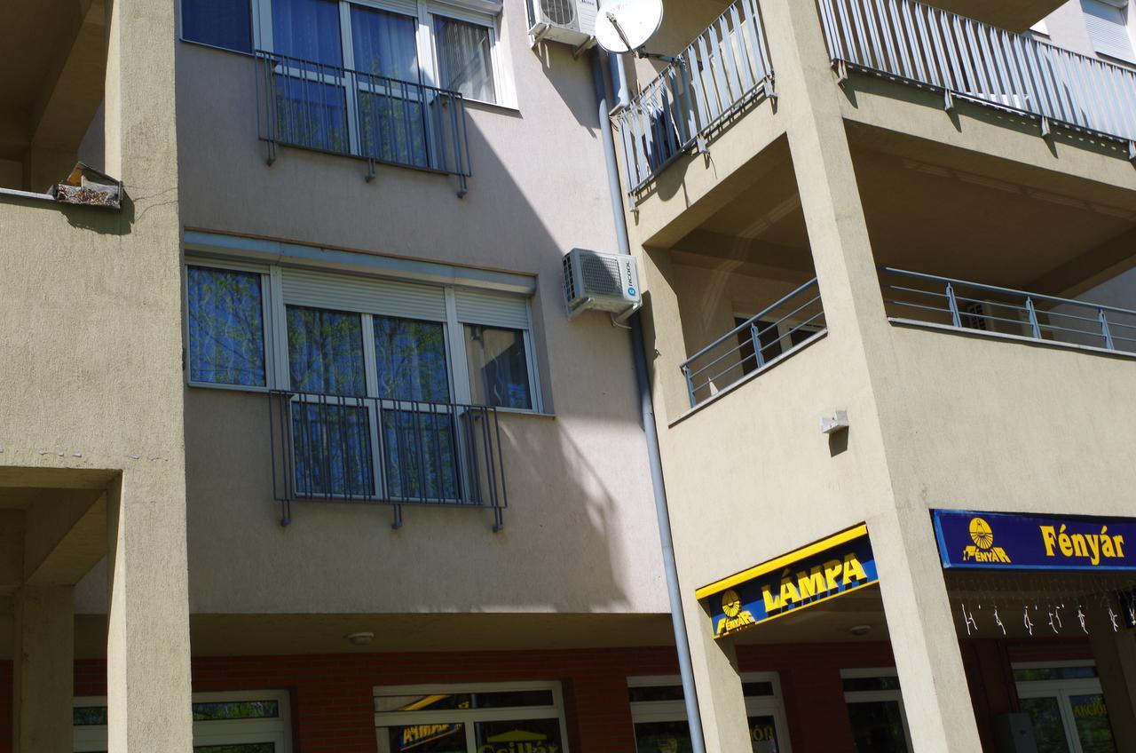 Aquamarin Studio Apartman Siofok Exterior photo